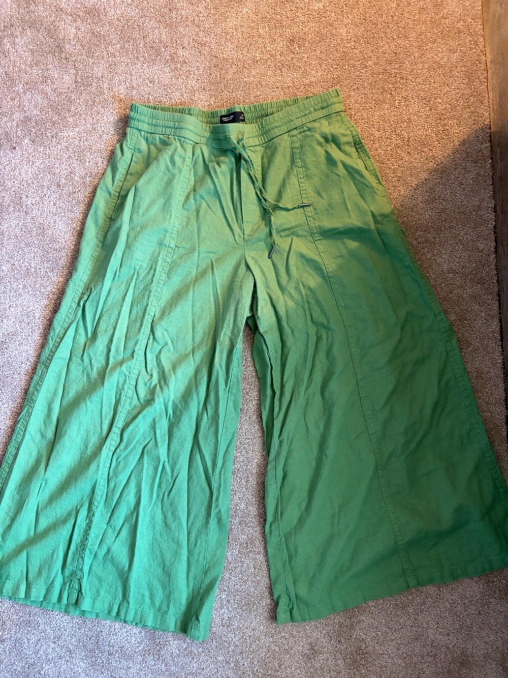 Simply Vera Green wide leg gauchos